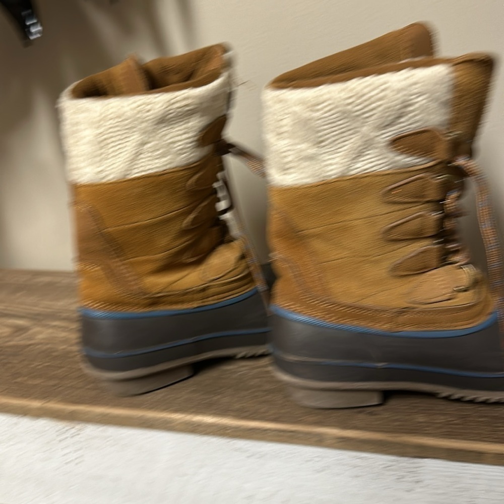 Khombu water boots size 6m preowned - Picture 7 of 8